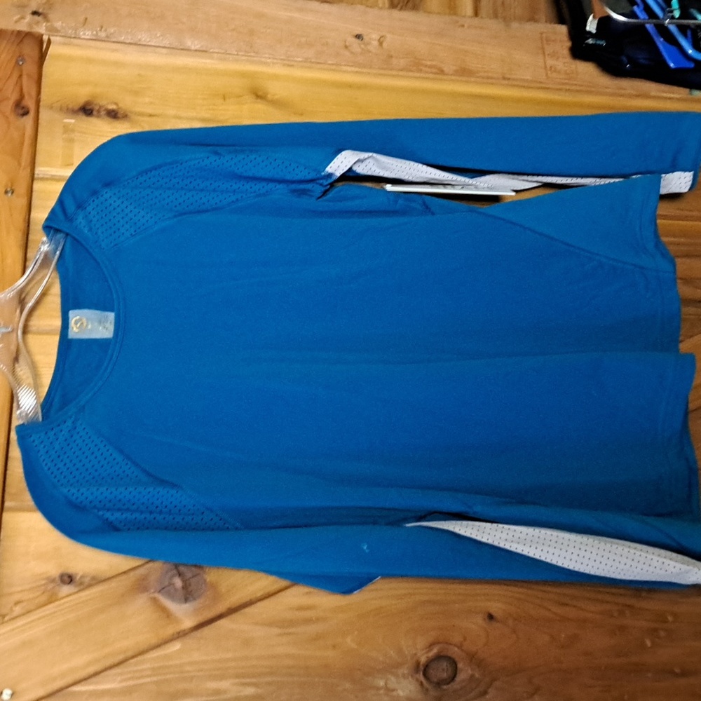 Sale: Shape Activewear L aqua ( showing more blue in pics)/ BUNDLE ONLY
